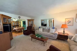 381 N Monroe Ave, Lindenhurst, NY 11757 - Photo 7
