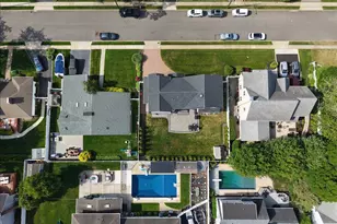 28 Red Oak Pl, Massapequa, NY 11758 - Photo 35