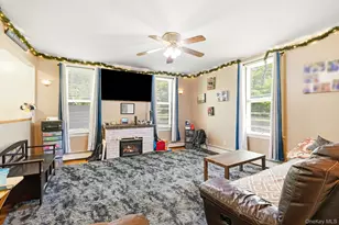800 Oakwood Dr, Peekskill, NY 10566 - Photo 9