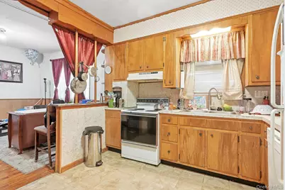 800 Oakwood Drive, Peekskill, NY 10566 - Photo 15