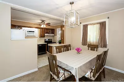 530 Coolidge Avenue, Rockville Centre, NY 11570 - Photo 5