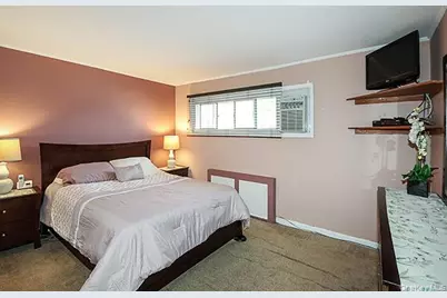 530 Coolidge Avenue, Rockville Centre, NY 11570 - Photo 9