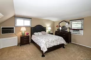 530 Coolidge Ave, Rockville Centre, NY 11570 - Photo 13