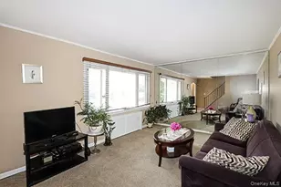 530 Coolidge Ave, Rockville Centre, NY 11570 - Photo 3