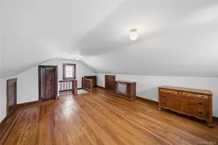 60-33 69th Ln, Maspeth, NY 11378 - Photo 17