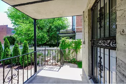 2368 Woodhull Avenue, Bronx, NY 10469 - Photo 27