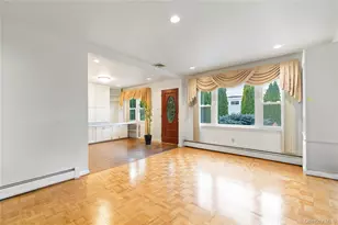 36 Richmond St, Syosset, NY 11791 - Photo 5