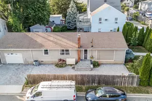 36 Richmond St, Syosset, NY 11791 - Photo 17