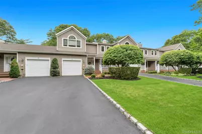 22 Kettle Hole Road, Manorville, NY 11949 - Photo 3