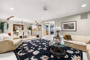 23 Stone Gate Ct, Smithtown, NY 11787 - Photo 5