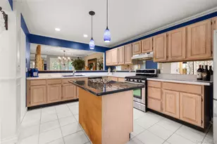 23 Stone Gate Ct, Smithtown, NY 11787 - Photo 3