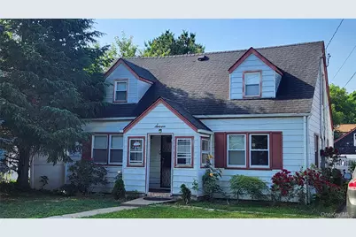 7 Walters Avenue, Syosset, NY 11791 - Photo 1