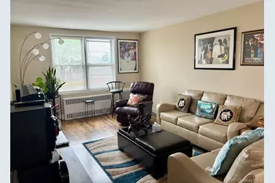 530 Dubois Avenue # 2C, Valley Stream, NY 11581 - Photo 7