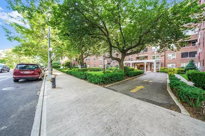 67-66 108th Street #D/3, Forest Hills, NY 11375 - Photo 3