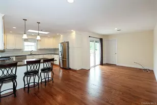370 Rider Ave, Patchogue, NY 11772 - Photo 17