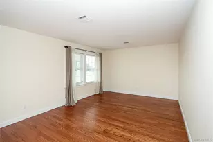 370 Rider Ave, Patchogue, NY 11772 - Photo 9