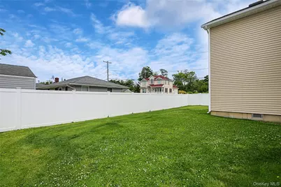 370 Rider Avenue, Patchogue, NY 11772 - Photo 37