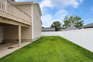370 Rider Ave, Patchogue, NY 11772 - Photo 33