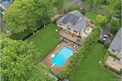 42 McLane Drive, Dix Hills, NY 11746 - Photo 7