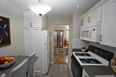 123-40 83rd Ave Avenue #6D, Kew Gardens, NY 11415 - Photo 3