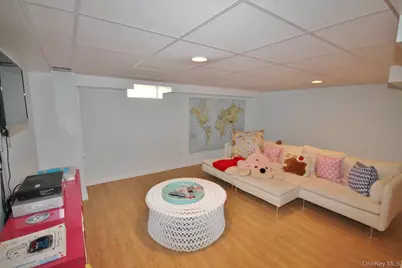 45 Cooper Street, Southampton, NY 11968 - Photo 13