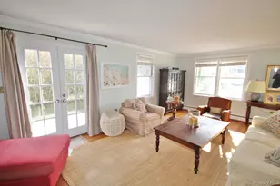 45 Cooper St, Southampton, NY 11968 - Photo 5