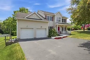 2 Gatehouse Pl, Walden, NY 12586 - Photo 5