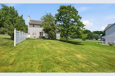 2 Gatehouse Place, Walden, NY 12586 - Photo 7