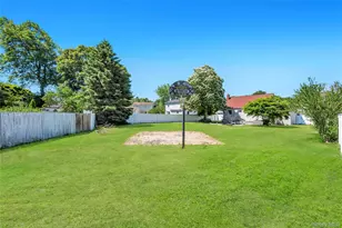 8 Wantagh Ave, East Islip, NY 11730 - Photo 27