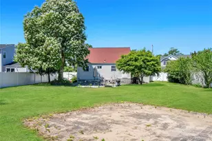8 Wantagh Ave, East Islip, NY 11730 - Photo 25