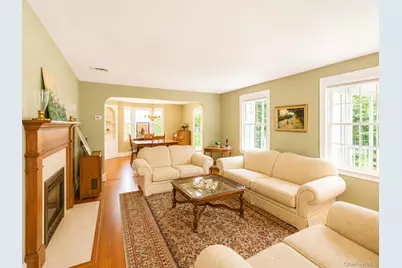 15 Anita Place, Farmingdale, NY 11735 - Photo 7