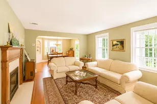 15 Anita Pl, Farmingdale, NY 11735 - Photo 7
