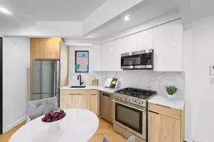 116-17 Grosvenor Ln, Richmond Hill, NY 11418 - Photo 5