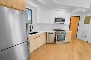 116-17 Grosvenor Ln, Richmond Hill, NY 11418 - Photo 17