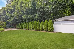 6 Center St, Hicksville, NY 11801 - Photo 11