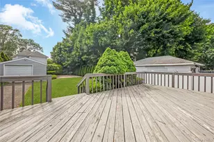 6 Center St, Hicksville, NY 11801 - Photo 9