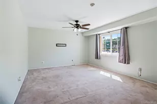 200 Lake Pointe Cir, Middle Island, NY 11953 - Photo 7