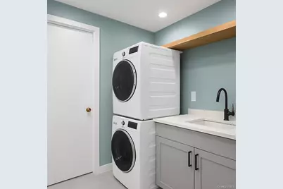 200 Lake Pointe Circle #200, Middle Island, NY 11953 - Photo 23