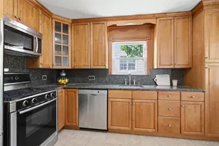 63 Andrew St, Manhasset, NY 11030 - Photo 11