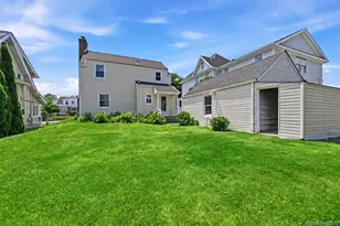 63 Andrew St, Manhasset, NY 11030 - Photo 23