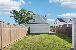 1660 Fenimore Rd, Hewlett, NY 11557 - Photo 35