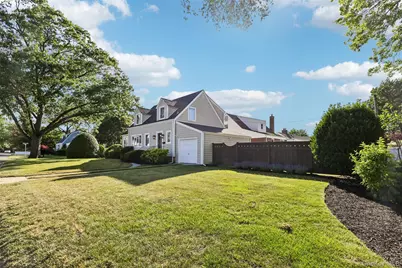 1660 Fenimore Road, Hewlett, NY 11557 - Photo 3