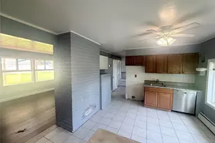 143 Red Maple Dr N, Levittown, NY 11756 - Photo 5