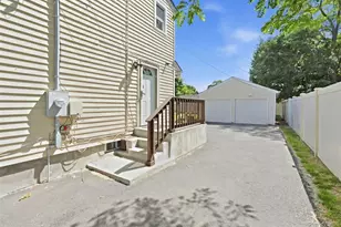 7 Penndale Dr, Amityville, NY 11701 - Photo 9