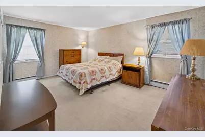 261 Hallock Road, Stony Brook, NY 11790 - Photo 7