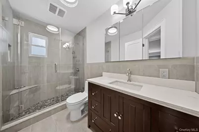 146-24 Bayside Avenue, Flushing, NY 11354 - Photo 19