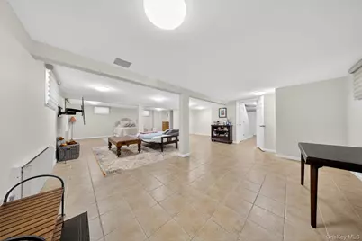 146-24 Bayside Avenue, Flushing, NY 11354 - Photo 21