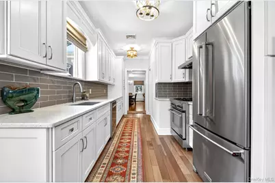 146-24 Bayside Avenue, Flushing, NY 11354 - Photo 11