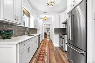 146-24 Bayside Ave, Flushing, NY 11354 - Photo 11