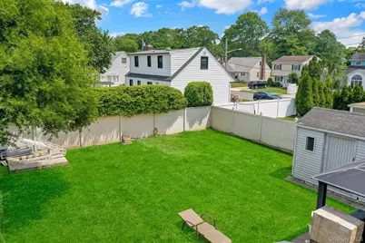 1893 Meadowbrook Road, Merrick, NY 11566 - Photo 27